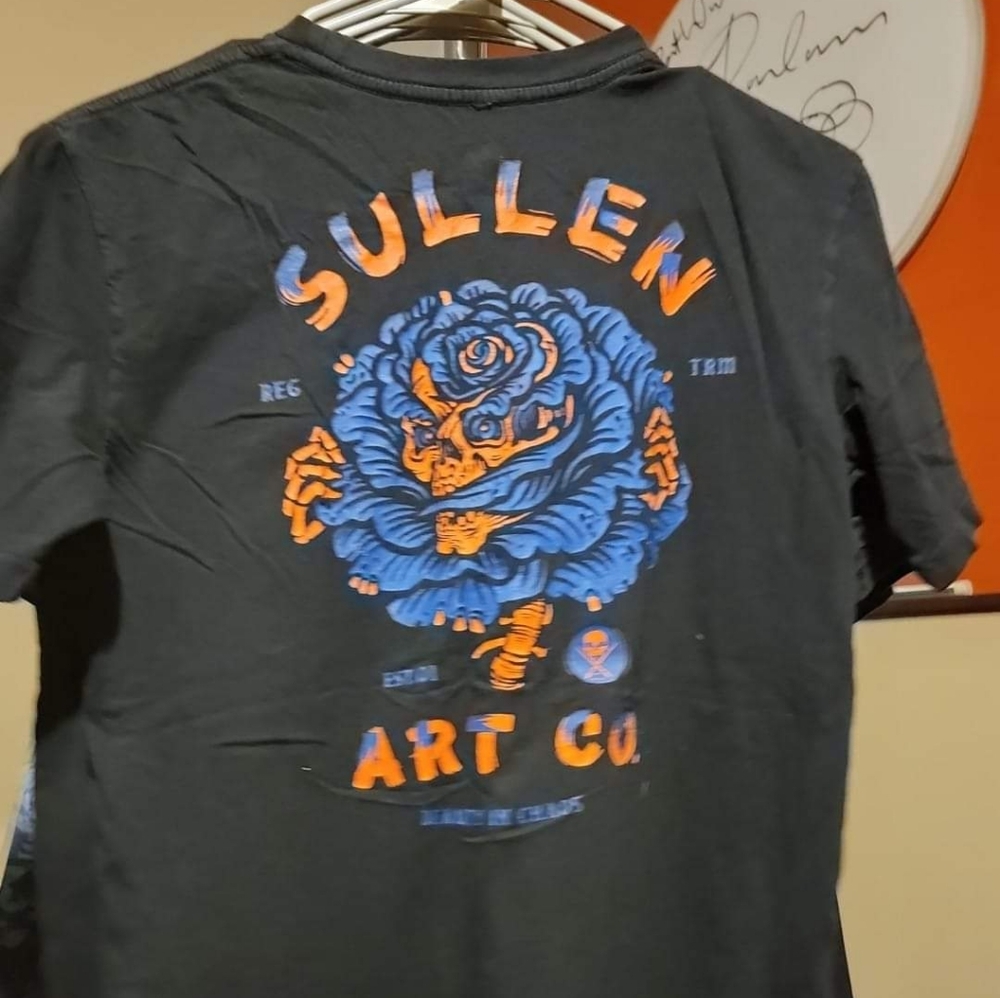 Sullen Boys Size L T-shirt